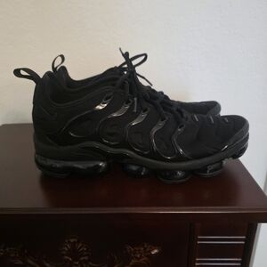 Nike Air Vapomax Plus Black Men's Athletic Shoes - Size 10.5